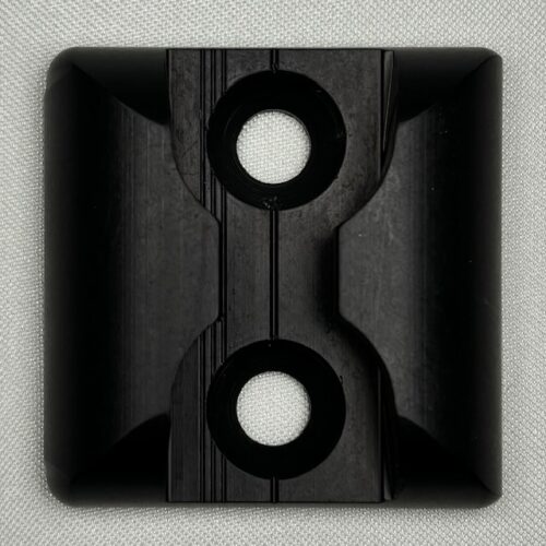 Black Single Stud L-Track Top Plate