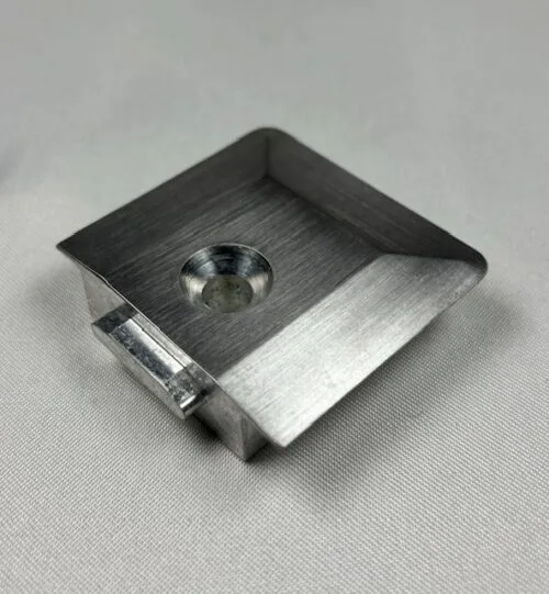 Profile D, End Cap for L-Tracks